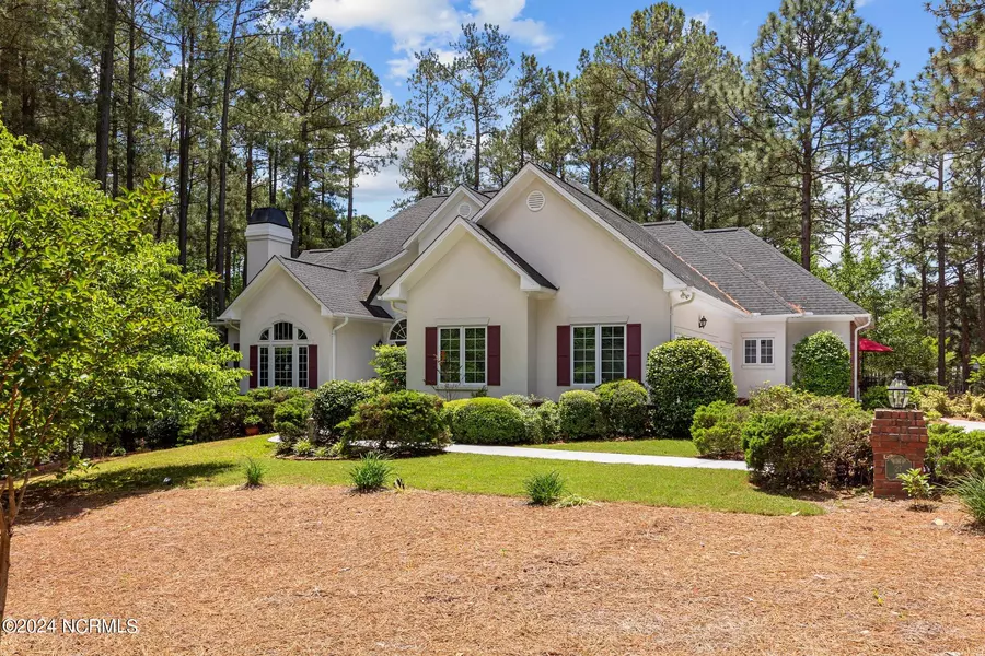 27 Northam CT, Pinehurst, NC 28374