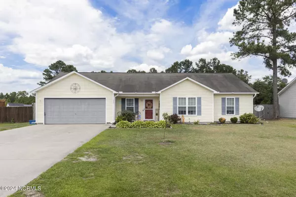 521 Cherry Blossom Lane, Richlands, NC 28574