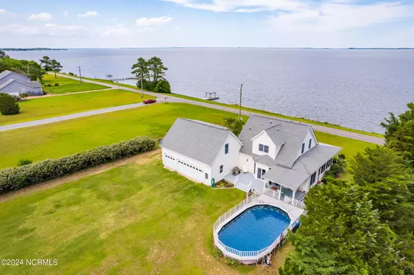 Aydlett, NC 27916,170 Narrow Shore RD