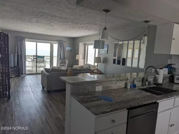 Kure Beach, NC 28449,707 Pelican CT #707