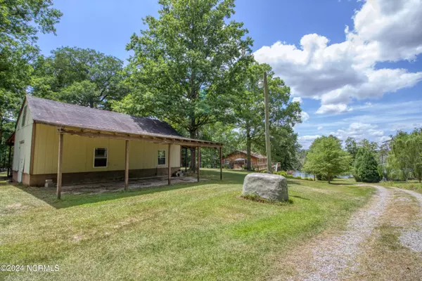 Blounts Creek, NC 27814,334 Creekwood LN