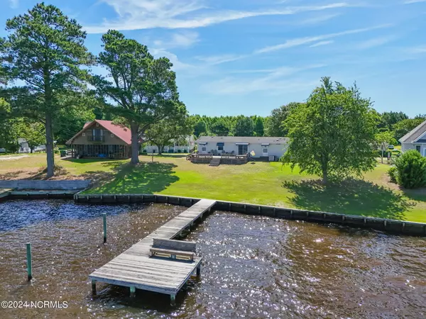 811 Bulls Bay RD, Columbia, NC 27925