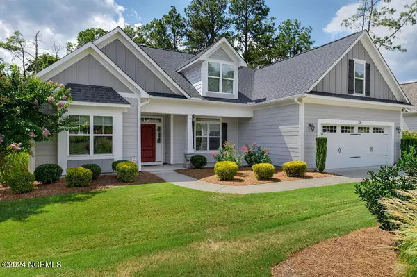 330 N Bracken Fern LN, Southern Pines, NC 28387