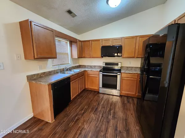 Maysville, NC 28555,361 Hadley Collins RD