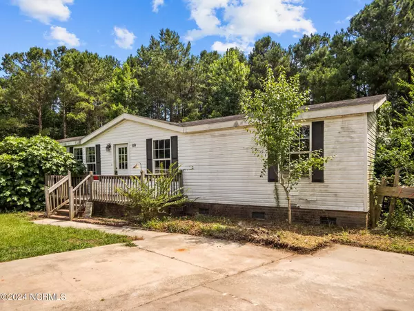 Holly Ridge, NC 28445,119 Manchester LN