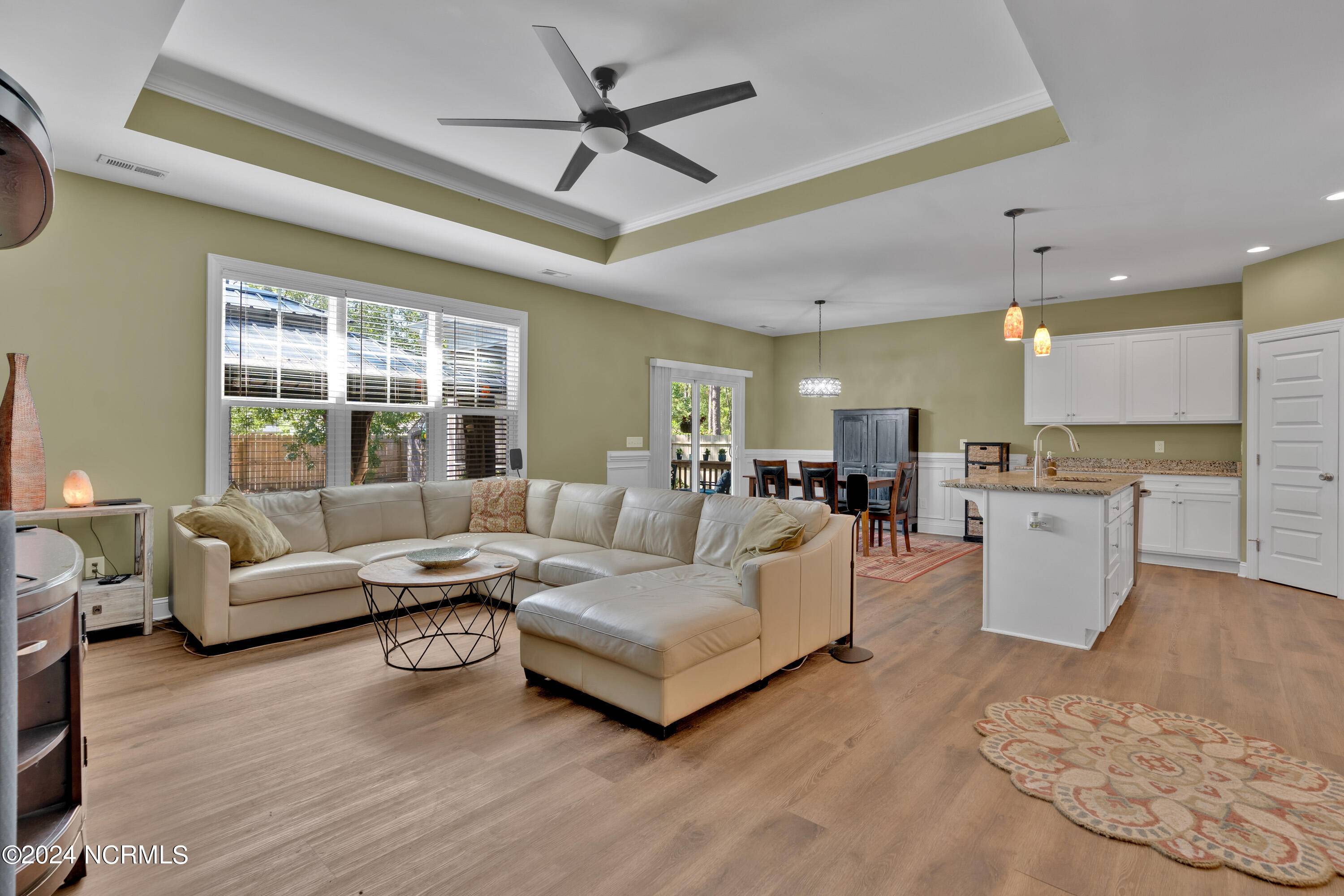 Southport, NC 28461,1214 Spring Lake DR