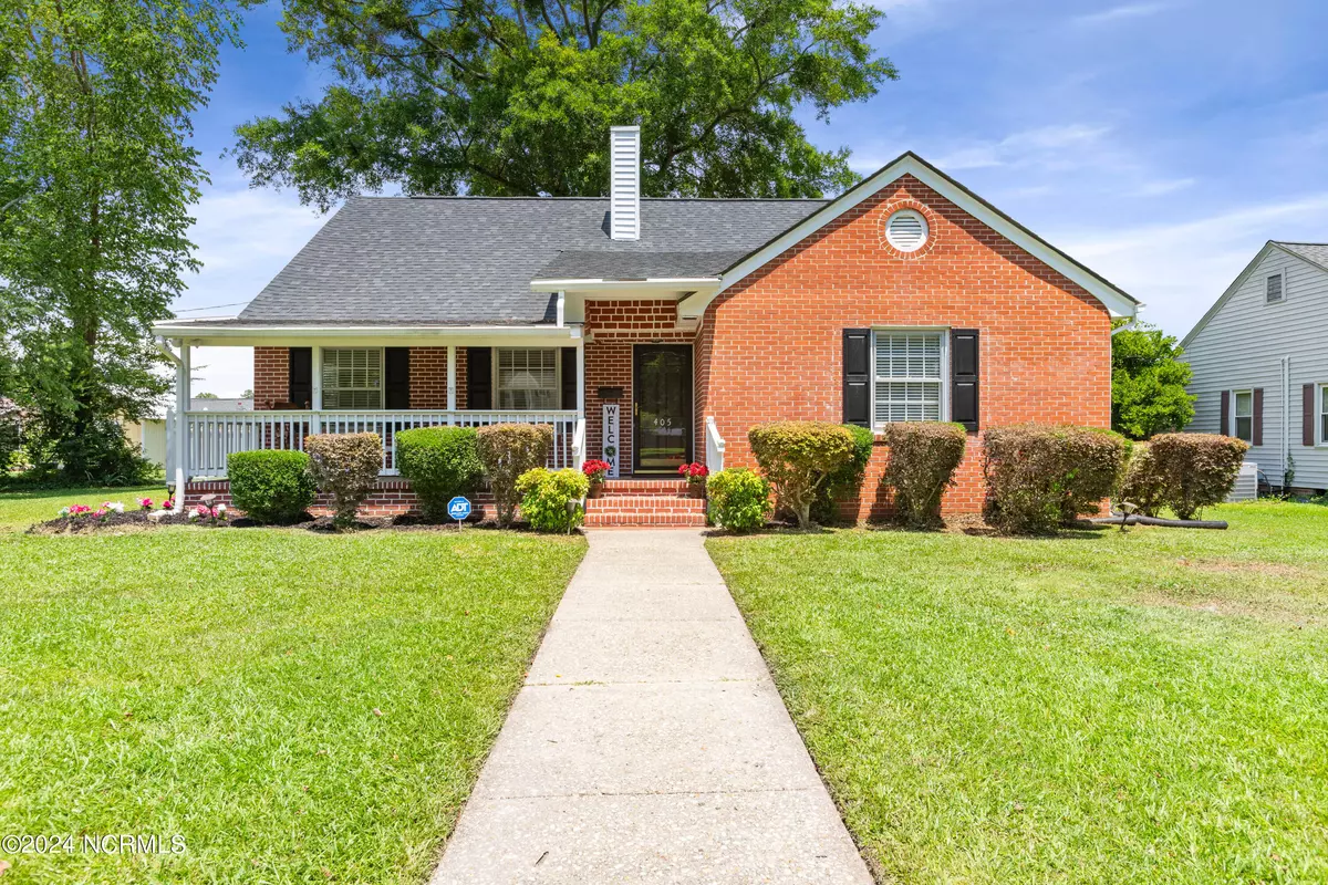 Wallace, NC 28466,405 S Raleigh ST