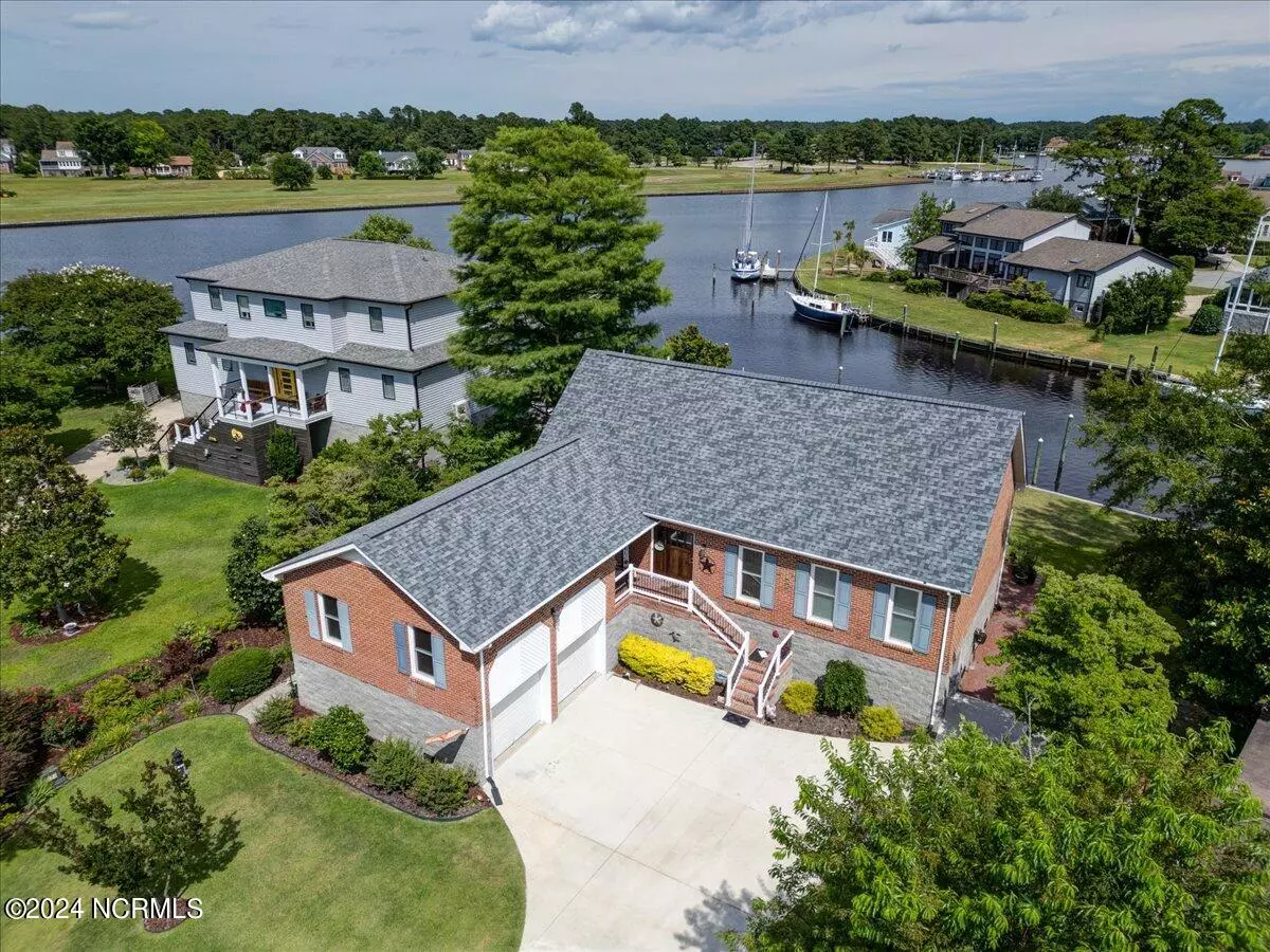 New Bern, NC 28560,904 Coral CT