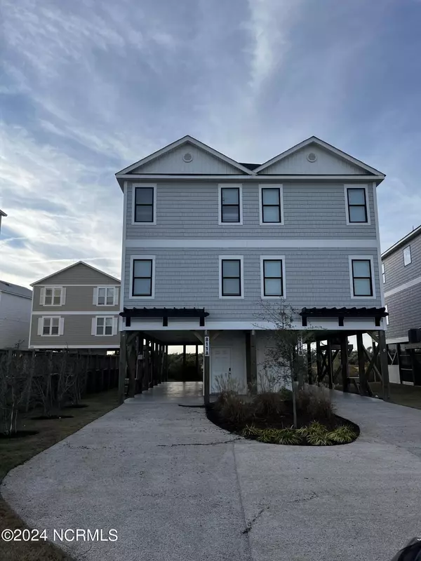 811 N New River DR #A,  Surf City,  NC 28445