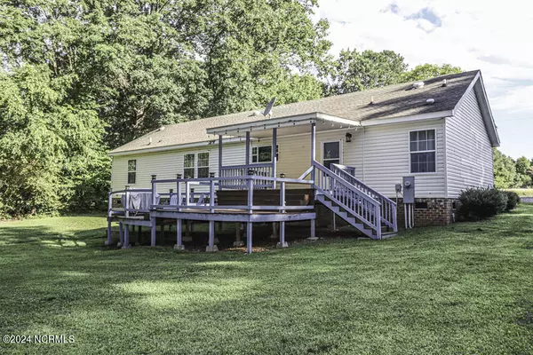 Whitakers, NC 27891,975 Aventon Gin RD