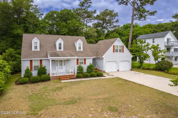 Emerald Isle, NC 28594,325 Loblolly Street