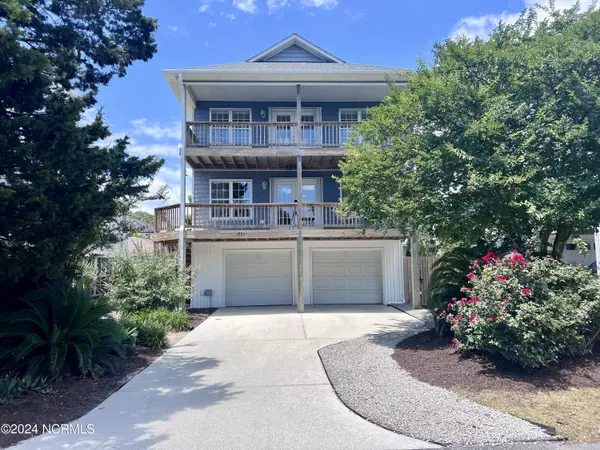 921 Oceanward Lane, Carolina Beach, NC 28428