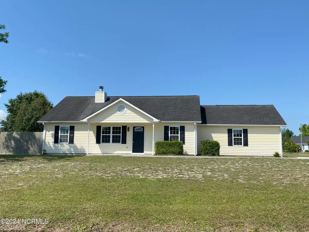 Hubert, NC 28539,501 Mcfadyen CIR