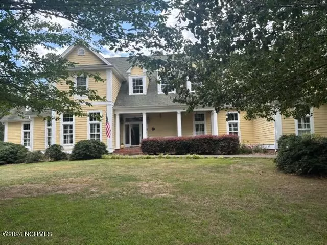 Southern Pines, NC 28387,307 Lazar LN