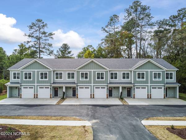 387 James ST, Vass, NC 28394