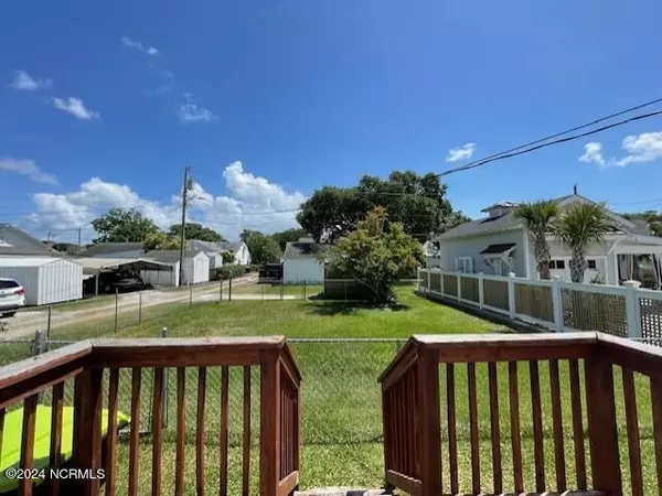 Morehead City, NC 28557,1605 Evans Street