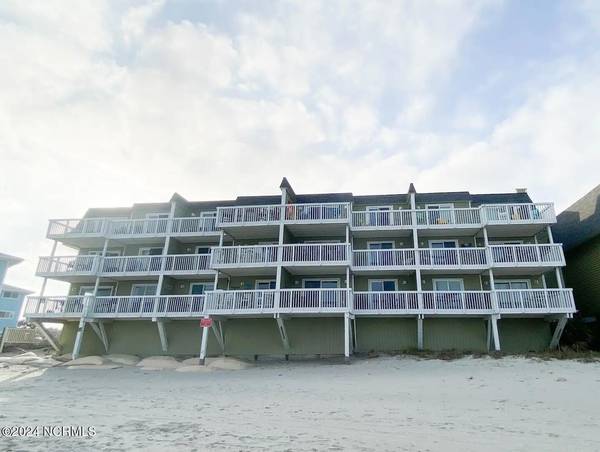 2120 Surfrider CT, Kure Beach, NC 28449