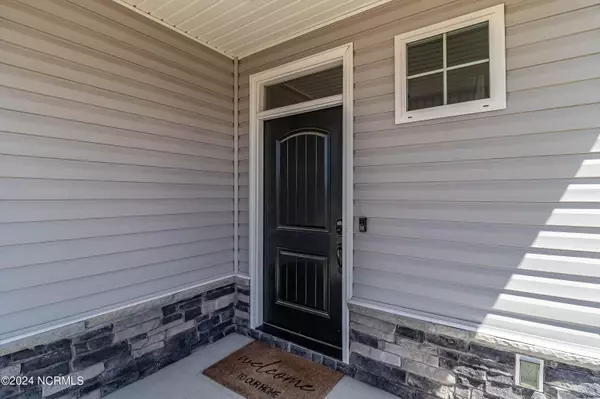 La Grange, NC 28551,200 Weeping Willow DR