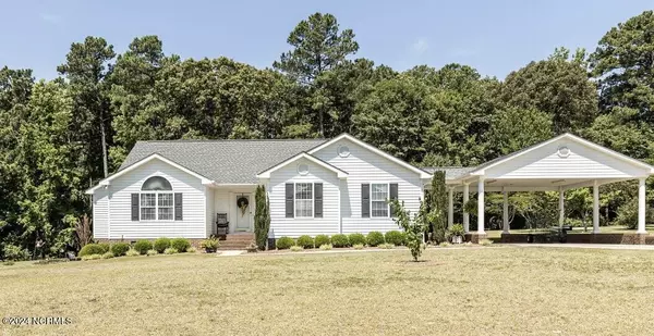 Benson, NC 27504,132 Crystal PL