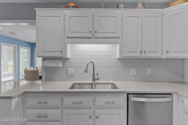 Sunset Beach, NC 28468,306 Camellia CT