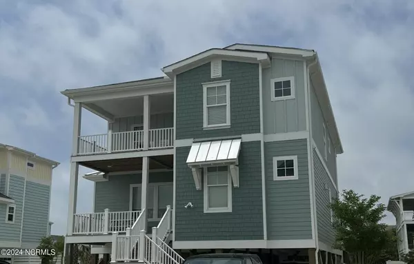 5706 W Dolphin DR, Oak Island, NC 28465