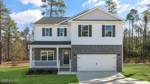 3028 Platinum CIR, West End, NC 27376