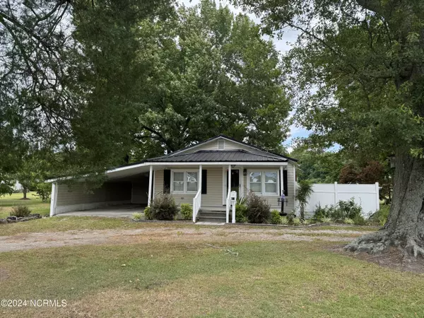 486 Riggstown RD, Pollocksville, NC 28573