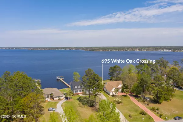 Swansboro, NC 28584,695 White Oak XING