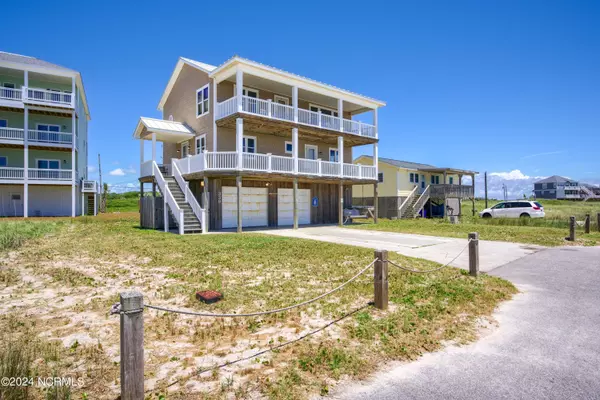 North Topsail Beach, NC 28460,339 Goldsboro LN