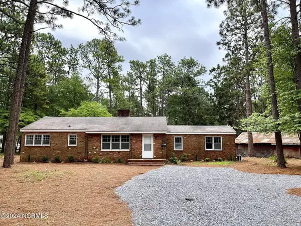 4527 Airport RD,  Pinehurst,  NC 28374