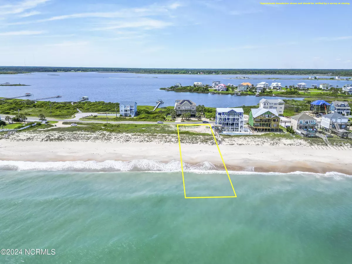 North Topsail Beach, NC 28460,686 New River Inlet RD