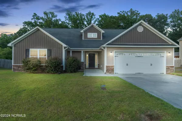 705 Opus CT, Richlands, NC 28574