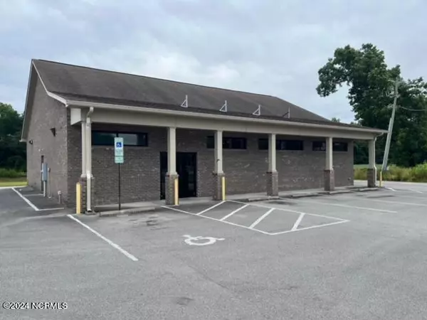 Pollocksville, NC 28573,9041 Us Hwy 17