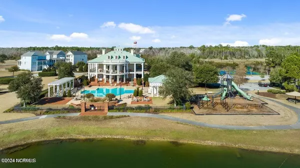 512 Cannonsgate Drive, Newport, NC 28570