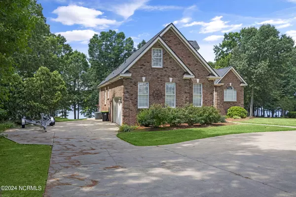 Sims, NC 27880,8706 Regatta CT