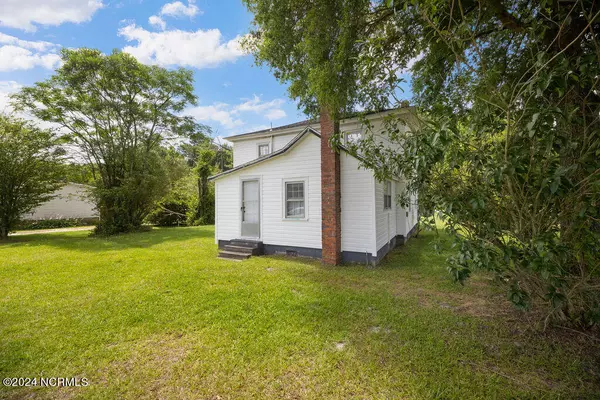 Belvidere, NC 27919,327 Bay Branch RD