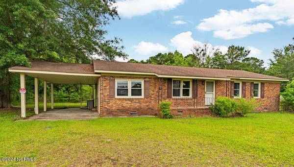 696 Haw Branch RD, Beulaville, NC 28518