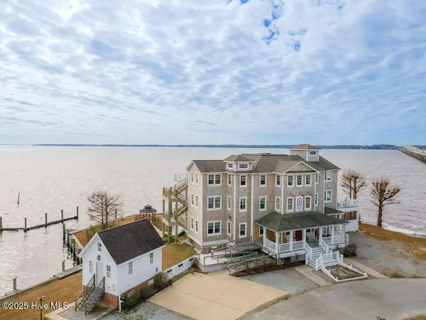 108 Wharf Landing DR, Edenton, NC 27932