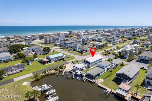 6016 6th Street, Surf City, NC 28445