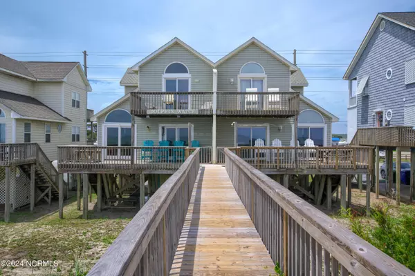 North Topsail Beach, NC 28460,3994 Island DR