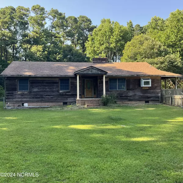 469 Aydlett RD, Aydlett, NC 27916