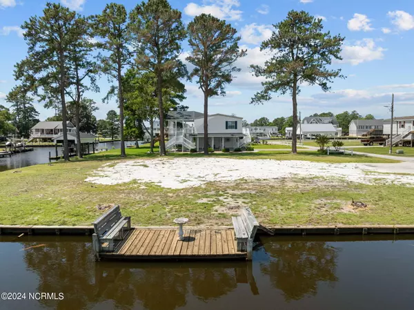 Chocowinity, NC 27817,27 Riverview