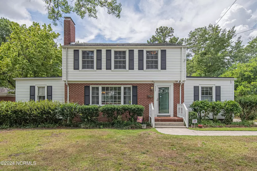 2002 E Fourth ST, Greenville, NC 27834