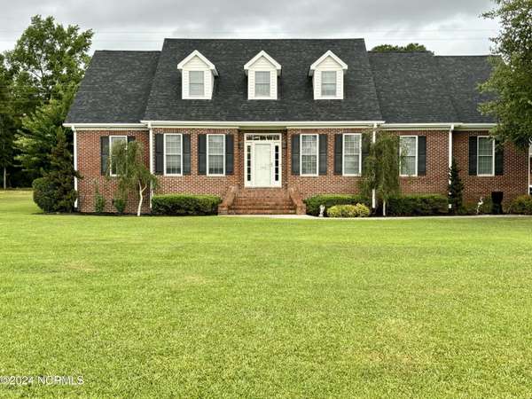 142 Timberlake DR, Clinton, NC 28328