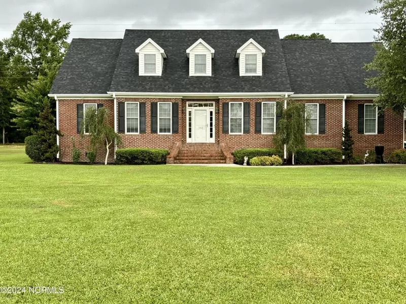 142 Timberlake DR, Clinton, NC 28328