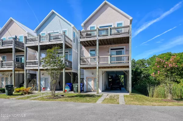 204 D Mandalay CT, Surf City, NC 28445