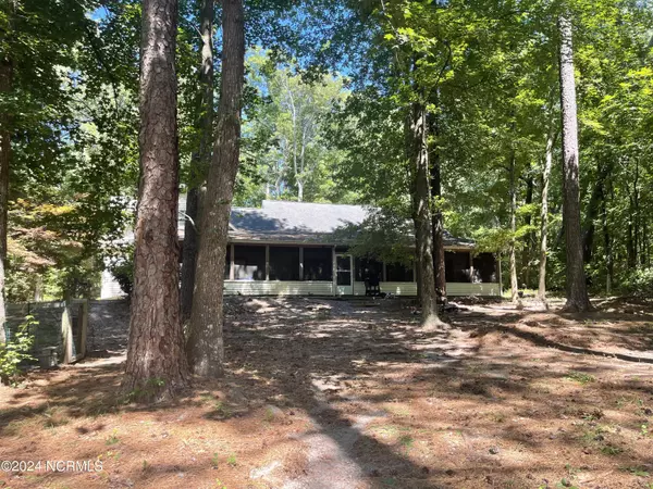 Southern Pines, NC 28387,306 Boyd Lane