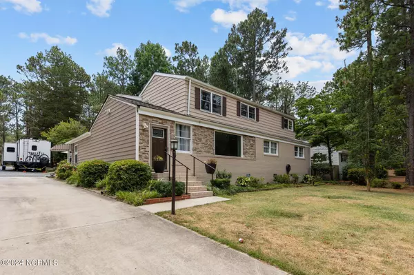 Southern Pines, NC 28387,825 N Saylor ST