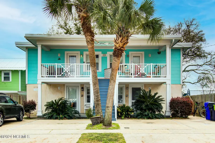 205 Florence AVE #Apt 3, Carolina Beach, NC 28428