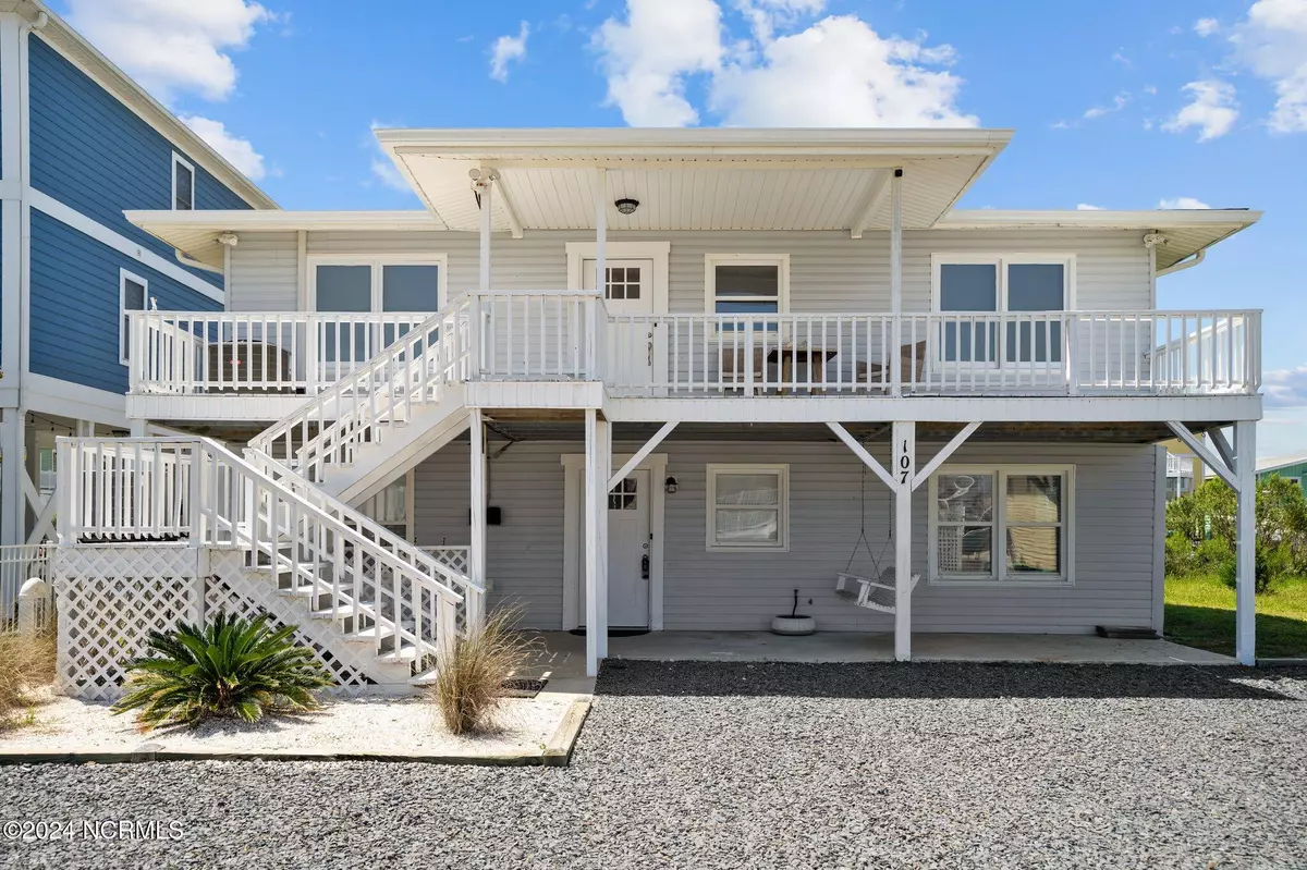 Holden Beach, NC 28462,107 Lions Paw DR